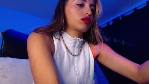 Snapshot of ateneasairce chatting on 12/17/24, 02:22 Atenea online show from 12/17/24, 02:22