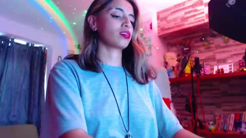 Snapshot of ateneasairce chatting on 02/07/25, 08:53 Atenea online show from 02/07/25, 08:53