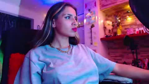 Snapshot of ateneasairce chatting on 02/18/25, 11:19 Atenea online show from 02/18/25, 11:19