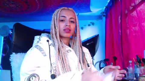 Snapshot of ateneasairce chatting on 09/30/25, 12:54 Atenea online show from 09/30/25, 12:54