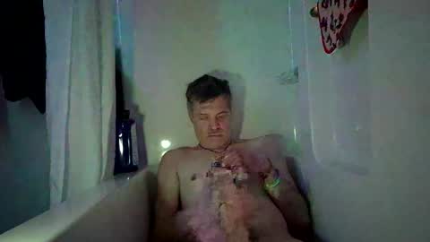Snapshot of athandrew chatting on 05/07/26, 07:52 jonnyandrew online show from 05/07/26, 07:52
