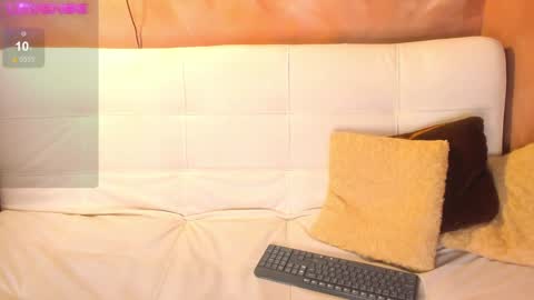 Snapshot of athena_makri05 chatting on 12/11/24, 05:26 ATENEA MAKRI online show from 12/11/24, 05:26