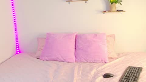 Snapshot of athena_makri05 chatting on 01/28/25, 11:50 ATENEA MAKRI online show from 01/28/25, 11:50