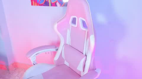 Snapshot of athenea__fox chatting on 09/30/25, 11:48 athenea__fox online show from 09/30/25, 11:48