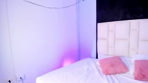 Snapshot of athenea__fox chatting on 10/16/25, 11:55 athenea__fox online show from 10/16/25, 11:55