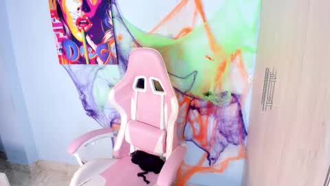 Snapshot of athenea__fox chatting on 10/30/25, 11:55 athenea__fox online show from 10/30/25, 11:55