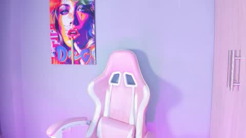 Snapshot of athenea__fox chatting on 12/14/25, 11:37 athenea__fox online show from 12/14/25, 11:37