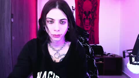 athenauwu online show from 04/20/26, 08:17