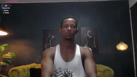 Snapshot of athleticbig_cock chatting on 12/04/24, 02:31 ATHLETIC  COCK online show from 12/04/24, 02:31