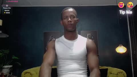 Snapshot of athleticbig_cock chatting on 03/08/25, 01:28 ATHLETIC  COCK online show from 03/08/25, 01:28