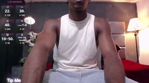 Snapshot of athleticbig_cock chatting on 09/17/25, 01:40 ATHLETIC  COCK online show from 09/17/25, 01:40
