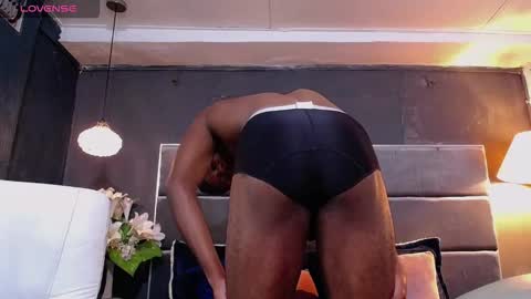 Snapshot of athleticbig_cock chatting on 10/29/25, 02:03 ATHLETIC COCK online show from 10/29/25, 02:03