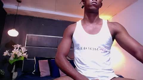 Snapshot of athleticbig_cock chatting on 11/26/25, 02:12 ATHLETIC COCK online show from 11/26/25, 02:12