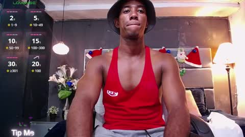 Snapshot of athleticbig_cock chatting on 12/19/25, 02:07 ATHLETIC COCK online show from 12/19/25, 02:07