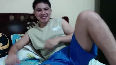 Snapshot of athleticboy2026 chatting on 05/04/26, 11:56 Robin online show from 05/04/26, 11:56