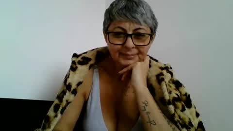 Snapshot of atikaarea chatting on 12/02/24, 12:07 atikaarea online show from 12/02/24, 12:07