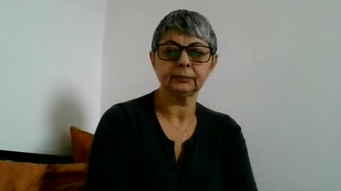 Snapshot of atikaarea chatting on 12/26/24, 10:59 atikaarea online show from 12/26/24, 10:59