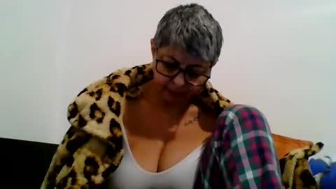 Snapshot of atikaarea chatting on 12/27/24, 03:04 atikaarea online show from 12/27/24, 03:04