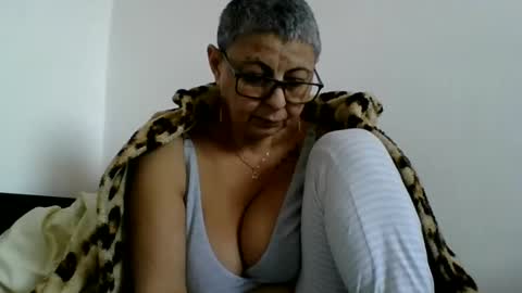 Snapshot of atikaarea chatting on 01/23/25, 12:30 atikaarea online show from 01/23/25, 12:30