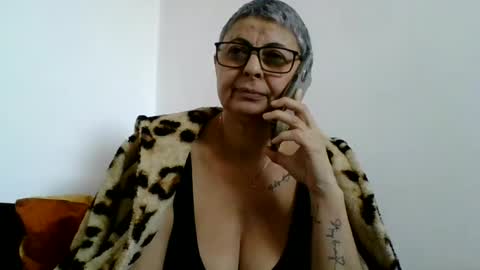 Snapshot of atikaarea chatting on 02/12/25, 12:55 atikaarea online show from 02/12/25, 12:55