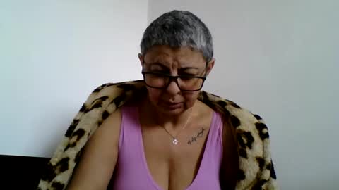 Snapshot of atikaarea chatting on 02/13/25, 09:09 atikaarea online show from 02/13/25, 09:09