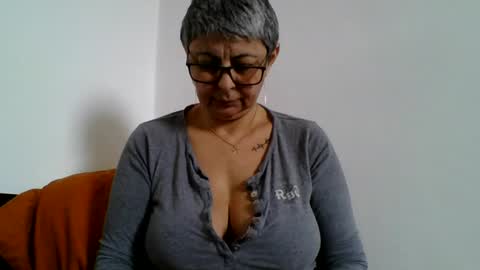 Snapshot of atikaarea chatting on 03/12/25, 09:55 atikaarea online show from 03/12/25, 09:55