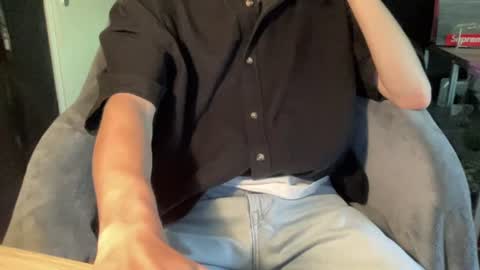 Snapshot of atlasboy22 chatting on 07/24/26, 01:42 Undress a hung twink online show from 07/24/26, 01:42
