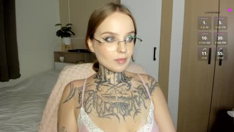 online every day between 10am-23pm online show from 02/03/25, 01:08