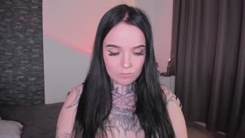 online every day between 10am-23pm online show from 10/03/25, 12:57