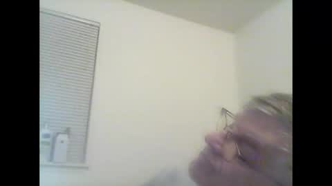 Snapshot of audiseattle123 chatting on 11/03/25, 03:02 audiseattle123 online show from 11/03/25, 03:02