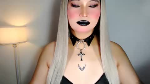 Snapshot of audreyholloway chatting on 06/14/26, 09:00 Audrey online show from 06/14/26, 09:00