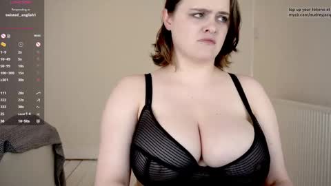 Snapshot of audreyjacq chatting on 05/26/26, 04:03 Audrey Jacq online show from 05/26/26, 04:03