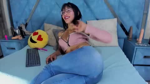 Monii Yi online show from 03/03/26, 04:40