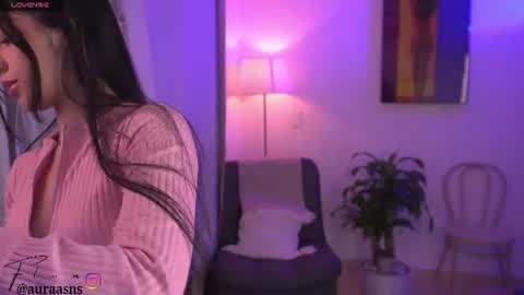 Snapshot of aura_sensual chatting on 06/19/26, 12:37 . online show from 06/19/26, 12:37
