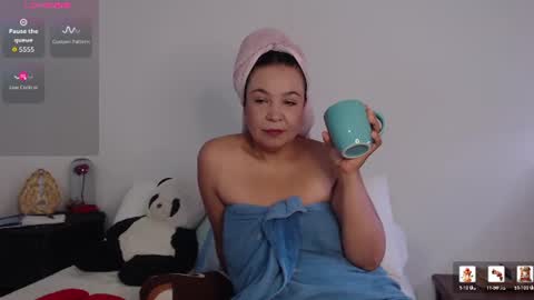 Snapshot of aurafuego chatting on 07/20/26, 01:35 Auro online show from 07/20/26, 01:35