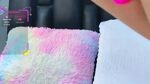 Aura online show from 11/22/25, 07:13