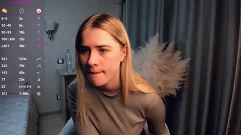 Liana online show from 02/04/26, 01:11