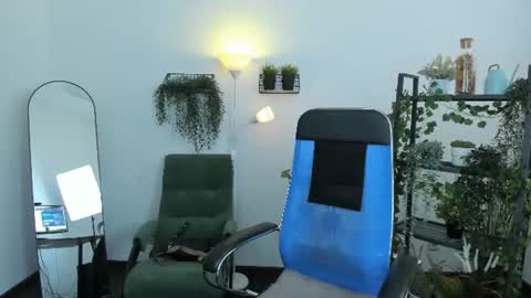 Snapshot of aureliagleam chatting on 06/22/26, 07:05 Aurelia online show from 06/22/26, 07:05