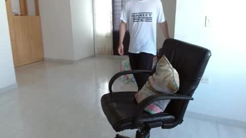 Aureliano online show from 04/14/26, 08:59