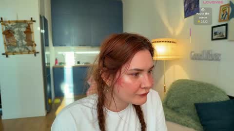 Snapshot of auriktrix chatting on 05/03/26, 01:11 AURIKA OR AURA online show from 05/03/26, 01:11