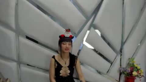 Snapshot of aurora18palmer chatting on 12/18/24, 06:57 aurora online show from 12/18/24, 06:57