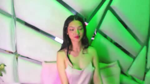 aurora online show from 02/05/26, 03:49