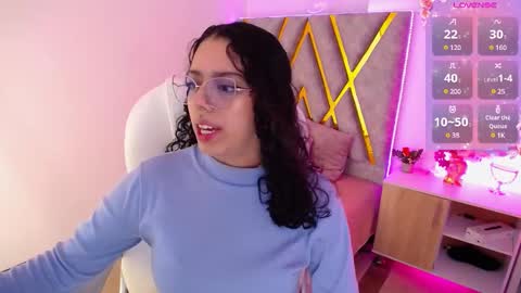 Snapshot of aurora_brown chatting on 01/10/25, 04:22 Aurora online show from 01/10/25, 04:22