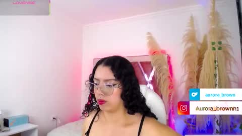 Snapshot of aurora_brown chatting on 09/18/25, 04:58 Aurora online show from 09/18/25, 04:58