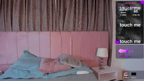 aurora_divine online show from 02/28/25, 02:09