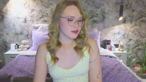 Kate online show from 10/18/25, 05:25