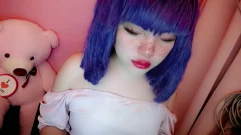 cute online show from 03/31/26, 09:15