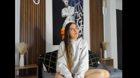 aurora_palmer online show from 02/11/25, 04:44