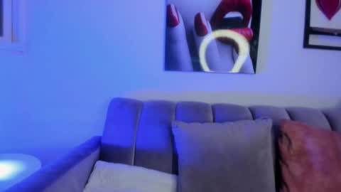 Snapshot of aurora_rainbow chatting on 10/23/25, 03:17 aurora_rainbow online show from 10/23/25, 03:17
