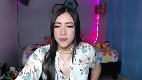 Snapshot of aurora_shy_ chatting on 09/10/25, 06:46 Aurora online show from 09/10/25, 06:46